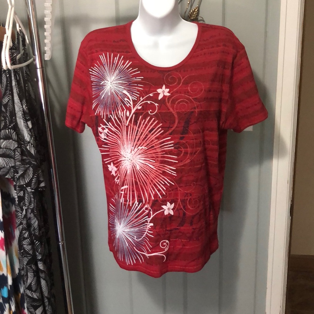 Pleasant Shade red firework tee size large